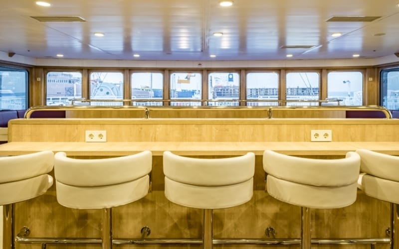 Why Work with an Expert Who Manages the Process, Not the Design