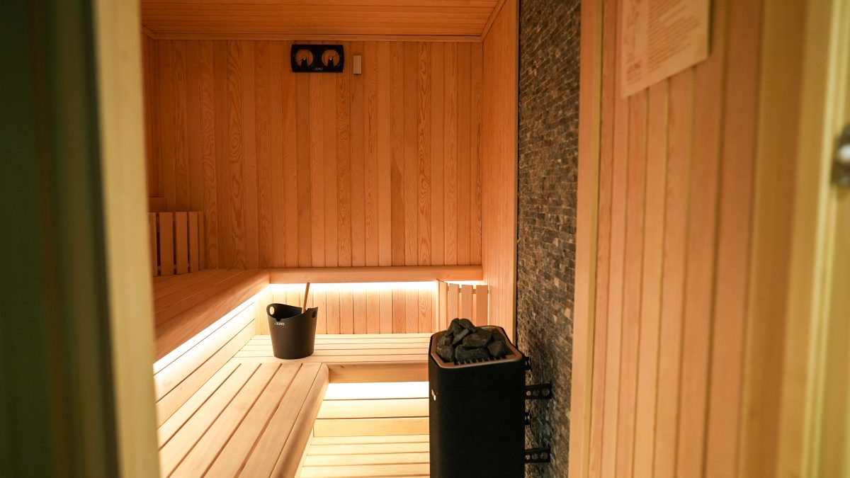 accomar-marine-sauna-heated-wooden-interior